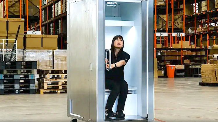 INSOLITE – L’arme anti-canicule : des frigos pour les humains